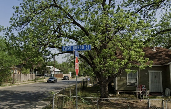 Man Injured in Drive-By Shooting on San Antonio's East Side, Gunmen Remain at Large