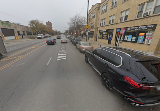 Man Killed in Chicago Crash After SUV Strikes Multiple Poles on West Fullerton Avenue