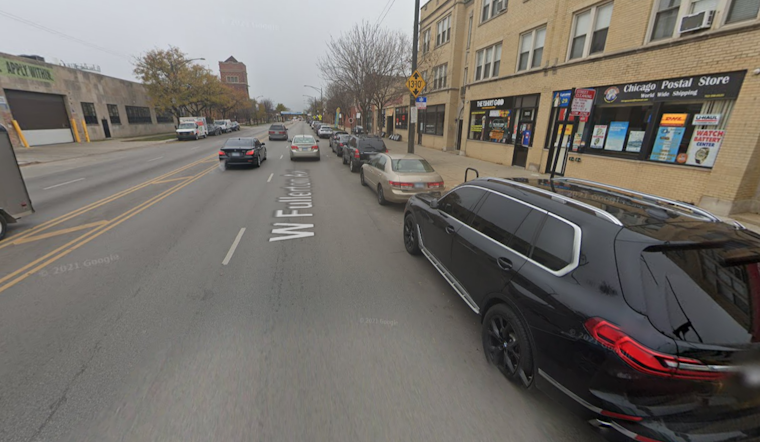 Man Killed in Chicago Crash After SUV Strikes Multiple Poles on West Fullerton Avenue