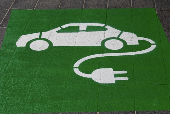 MassDOT Shifts Into High Gear for Statewide Network of EV Fast-Charging Stations