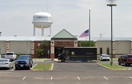 Medina County Law Enforcement Pursues Suspects Accused of Targeting Vehicles with Pellet Guns Near Lacoste, Natalia, and Castroville
