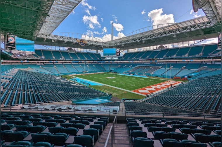 Miami Dolphins Upset by Tennessee Titans, Lose Grip on AFC Lead After Monday Night Meltdown