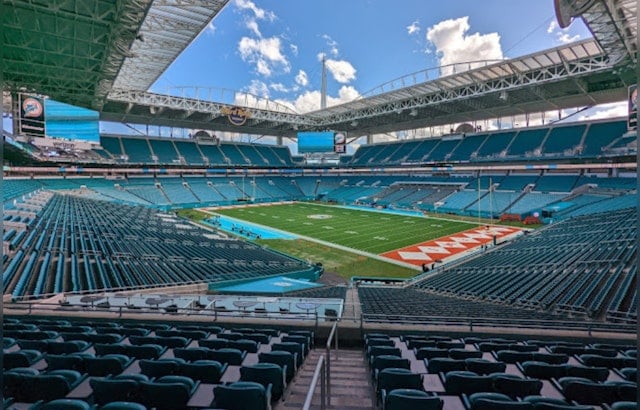 Miami Dolphins Upset by Tennessee Titans, Lose Grip on AFC Lead After Monday Night Meltdown