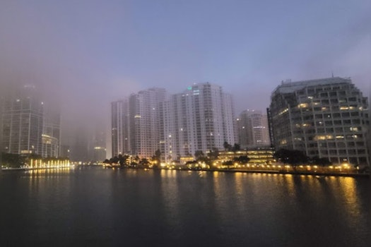Miami Residents Reach for Jackets as Temperatures Dip, While North Florida Braces for Frost