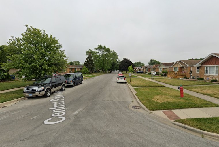 Midway Airport Employee Fatally Shot Driving Home in Chicago; Police Investigation Continues