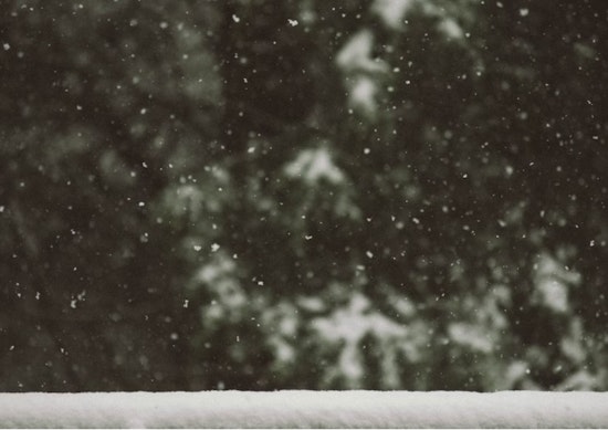 Minneapolis Braces for Snow Showers and Chilly New Year's Festivities as Temperatures Hover Around Freezing