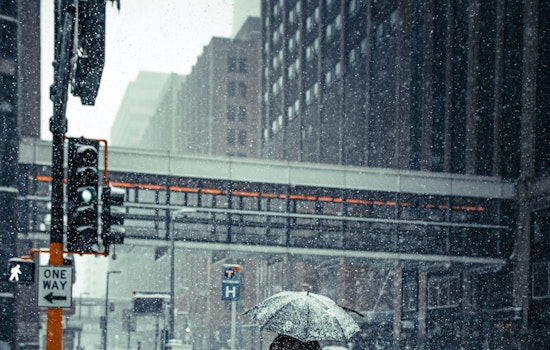 Minneapolis Grapples with Hazardous Fog and Rain, White Christmas May Turn Sludgy