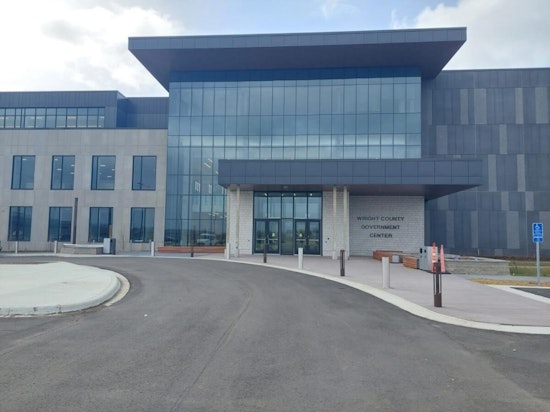 Minnesota DMVs Implement $1 Surcharge to Bolster Local Offices Amidst Challenging Times