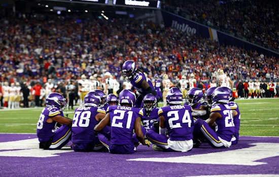 Minnesota Vikings Contemplate Quarterback Shake-Up Ahead of Key Game Against Packers