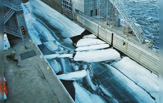 Minnesota's Warm Winter Raises Safety Concerns with Perilously Thin Ice on Lakes and Ponds