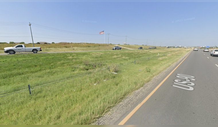 One Dead, Two Injured in Late-Night Rollover Accident on U.S. Highway 90 in Bexar County