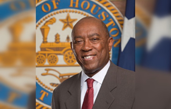 Outgoing Houston Mayor Sylvester Turner Reflects on Calling Shots Amid Crises as He Prepares for Departure