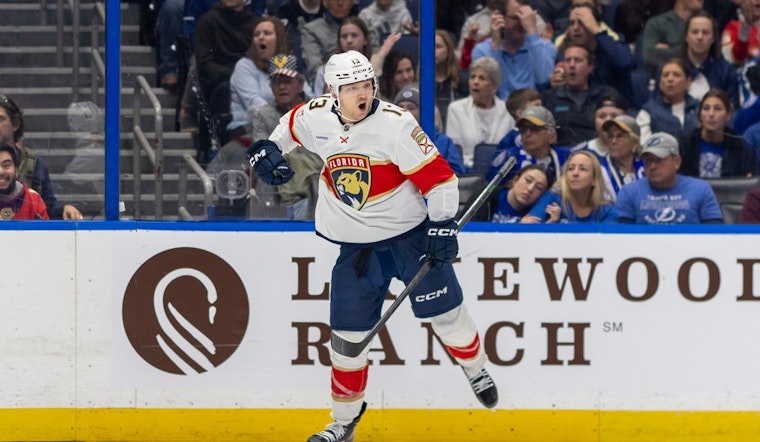Panthers Clinch Victory Over Lightning 3-2, Reinhart and Bobrovsky Shine in Florida Showdown