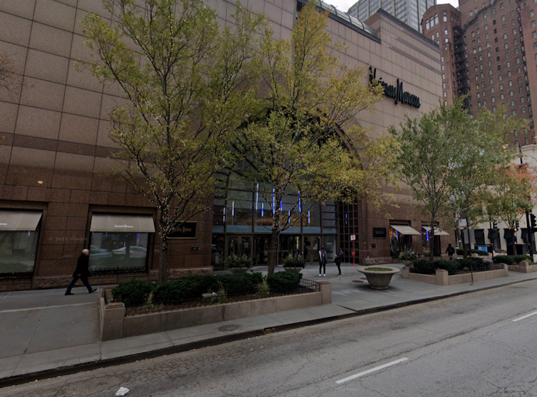 Ram Raiders Leave Chicago Neiman Marcus in Ruins During Failed Burglary Blitz