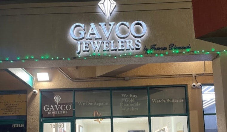 Rappelling Robbers Raid North Miami Jewelers, Swipe Sparkle in Cinematic Heist