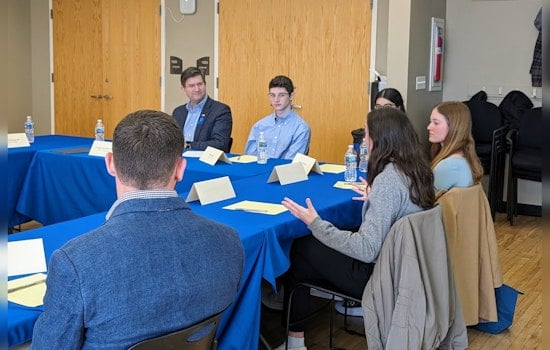 Rep. Schneider Meets Illinois Jewish Students to Discuss Campus Challenges Amid Rising Antisemitism
