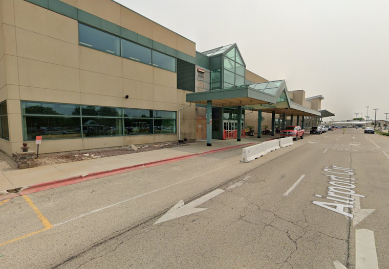 Rockford Latest Stop in Texas' Migrant Transfers, Straining Sanctuary Cities Like Chicago and New York