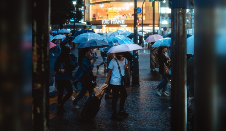 San Antonio Braces for Weekend Showers and Thunderstorms Amidst Holiday Festivities