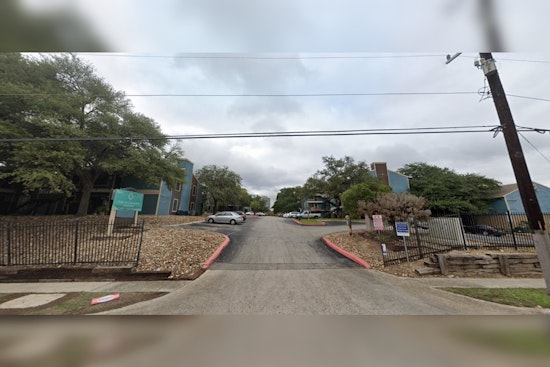 San Antonio Firefighters Respond to 2-Alarm Inferno at Northwest Side Apartment Complex