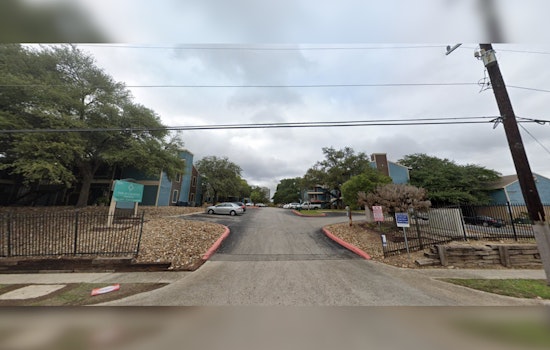San Antonio Firefighters Respond to 2-Alarm Inferno at Northwest Side Apartment Complex