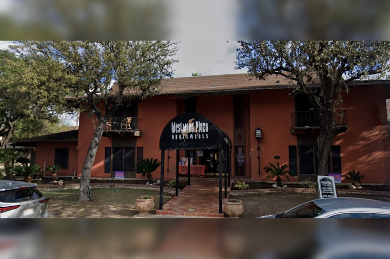 San Antonio Police Search for Suspect Following Knife Assault at Westwood Plaza Apartments
