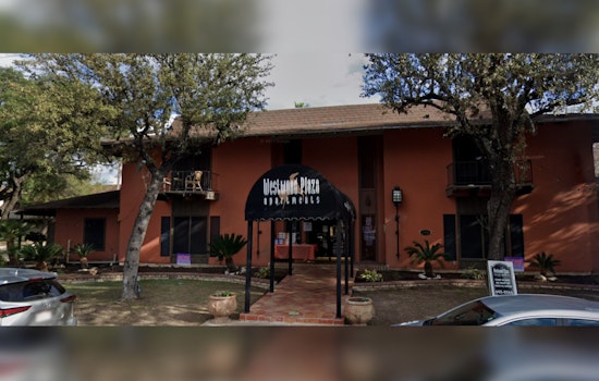 San Antonio Police Search for Suspect Following Knife Assault at Westwood Plaza Apartments