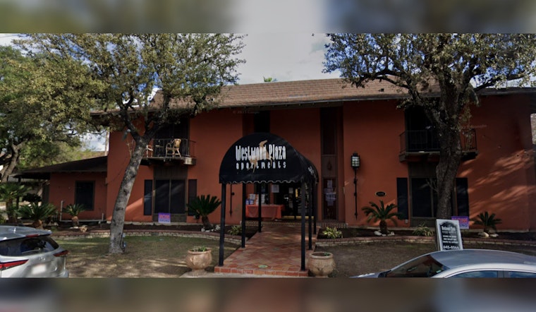 San Antonio Police Search for Suspect Following Knife Assault at Westwood Plaza Apartments