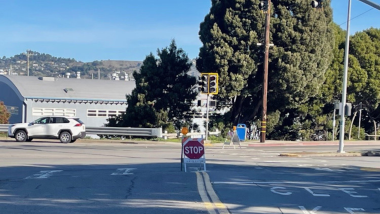 Sausalito Driver Arrested for DUI and Hit-and-Run After Crashing into Traffic Pole, Disrupting Bridgeway Commutes