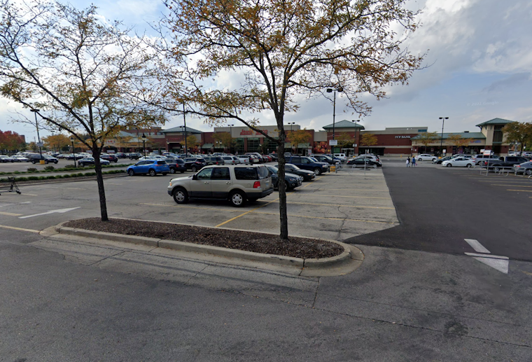 Teenager Fatally Shot in Chicago's West Side Parking Lot