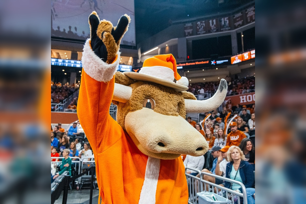 Texas Longhorns Score Big with Top Recruits, Ascend to No. 2 in