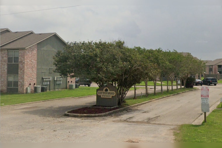 Texas Town Demands Justice for Slain 16-Year-Old Cheerleader