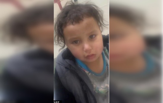 Toddler Goes Solo on Chicago Streets, Cops Plead for Help to Find Family
