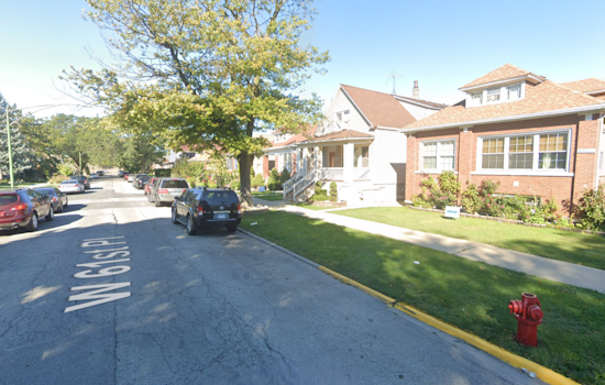 Two Relatives Killed in Shooting on Chicago's Southwest Side, Assailants at Large