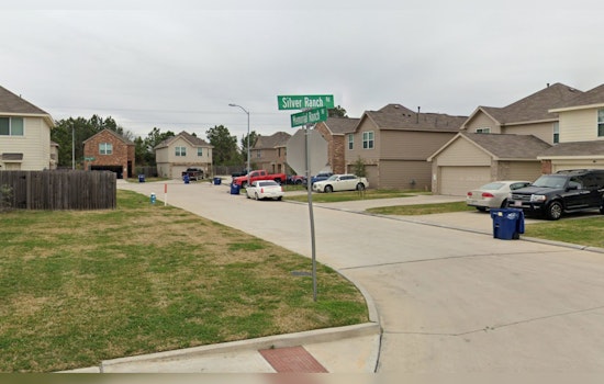Underwater Mystery Unveiled as Gunshots Lead to Car Discovery in Harris County Pond with No Occupants Detected