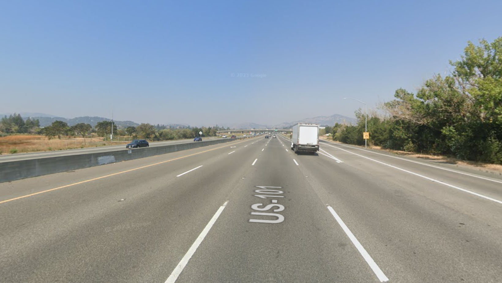 US101 North in Marin County Faces Nightly Closures Amid Guard Rail