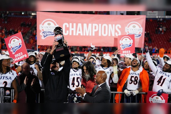 UTSA Roadrunners Clinch First-Ever Bowl Victory Despite Adversity and Injury Setbacks