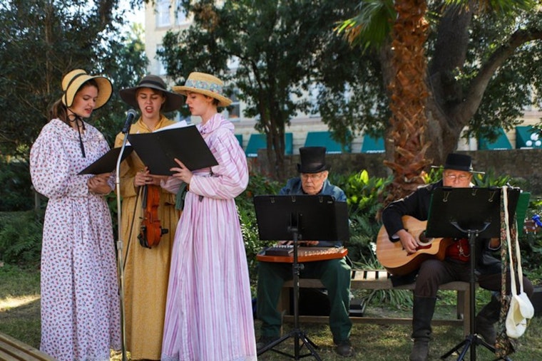 Yule-Tide Yeehaws, The Alamo Takes San Antonio Back To Festive 1800s With A Homespun Holiday Bash