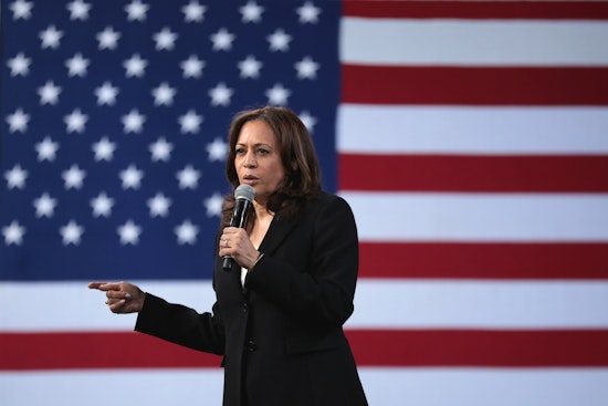Kamala Harris Visits Applied Materials in Sunnyvale to Talk About Semiconductor Research and Development
