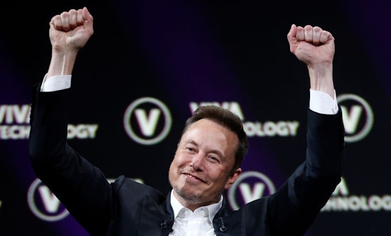 Elon Musk and Mark Zuckerberg to Battle It Out in a Cage Over Meta's New Twitter Rival?