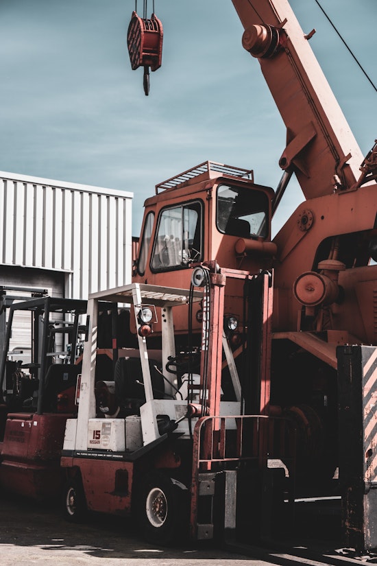 Forklift Robbery: Bold Thieves Target Oakland Cannabis Businesses with Heavy Machinery