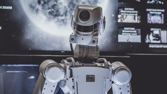 Former Google Exec Predicts 'Redesign of Love and Relationships' with AI Sex Robots
