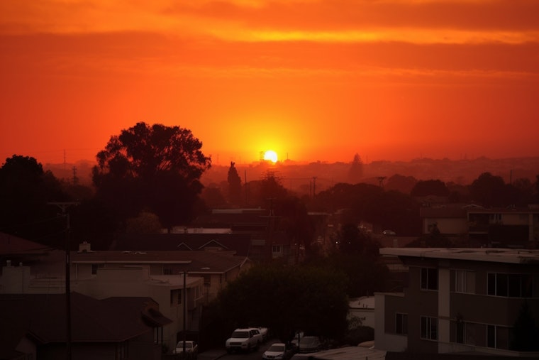 Stay Safe During the Bay Area's Scorching Triple-Digit Heat Wave This Weekend, As Fire Risk Remains Low