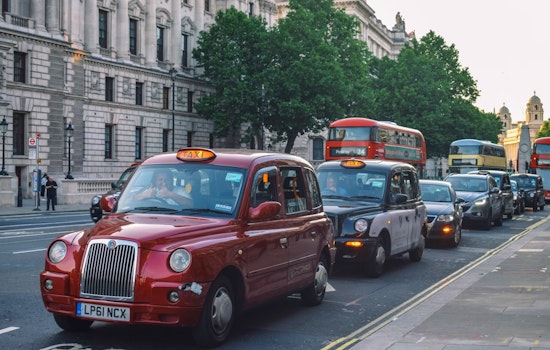 Manchester United Fans Get a Taste of London with Free Rides in Red Taxis Around San Diego