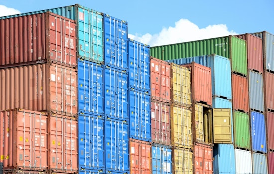Stack Shipping Containers to & Convert into Homeless Shelter, Says San Diego Project