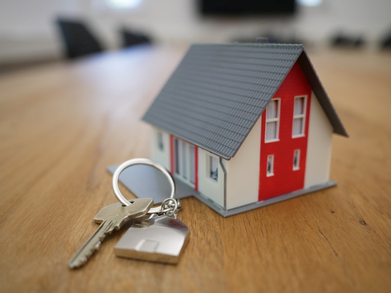 Bay Area Home Prices Jump as Inventory Tumbles