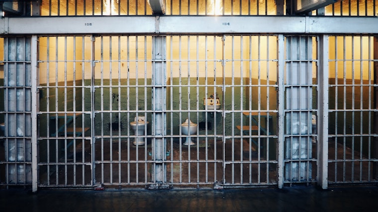 California Mastermind: Prisoner Directs $2.6 Million Unemployment Fraud Scheme in Oakland from Behind Bars