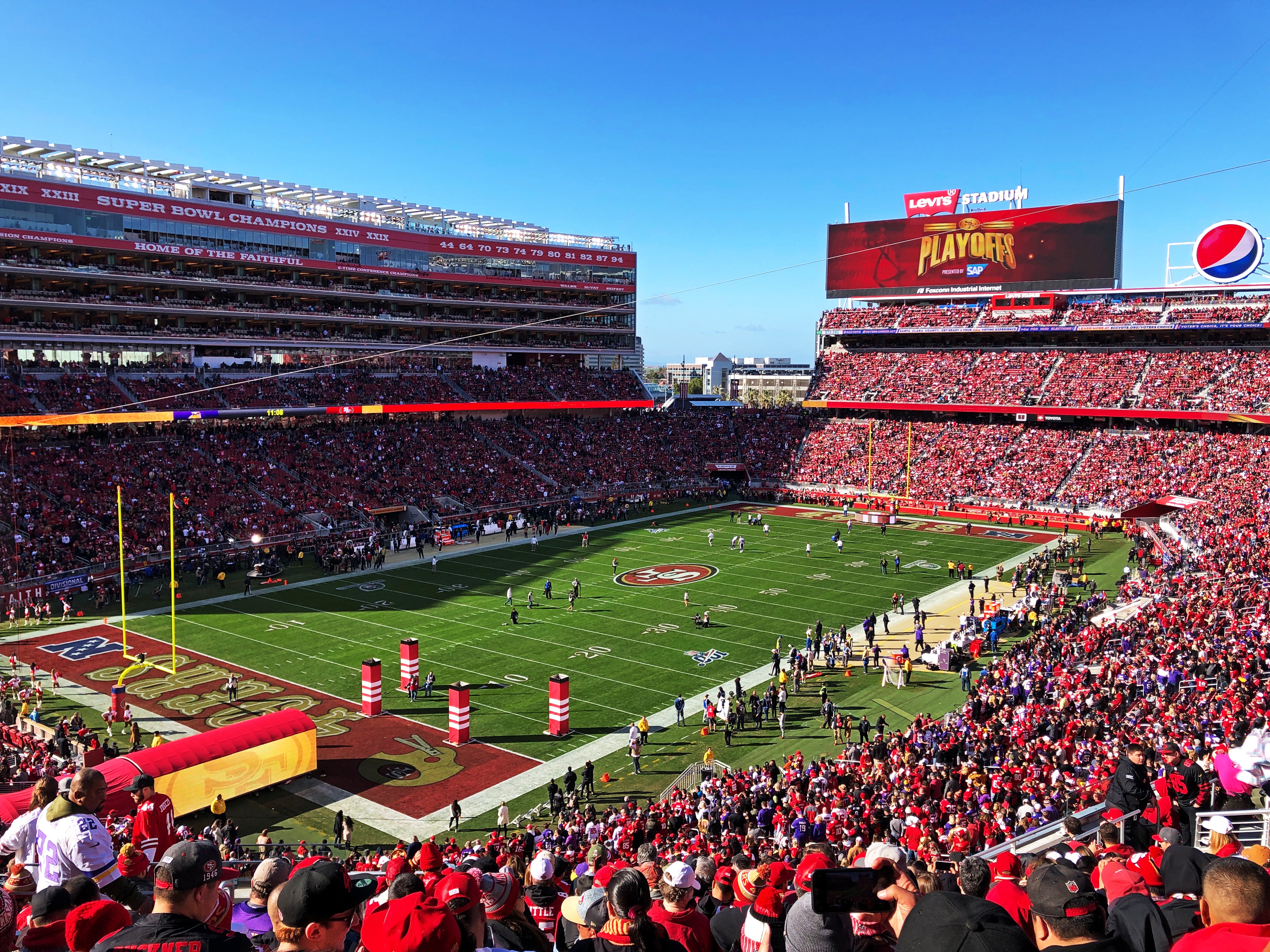 Photos from Fans flock to Levi's Stadium for San Francisco 49ers