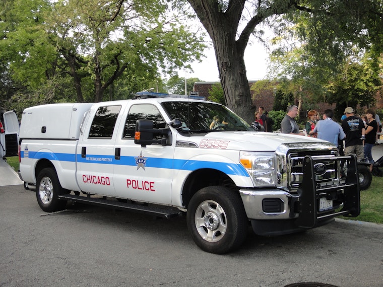 Shocking string of armed robberies leaves Chicago's Near West residents on alert