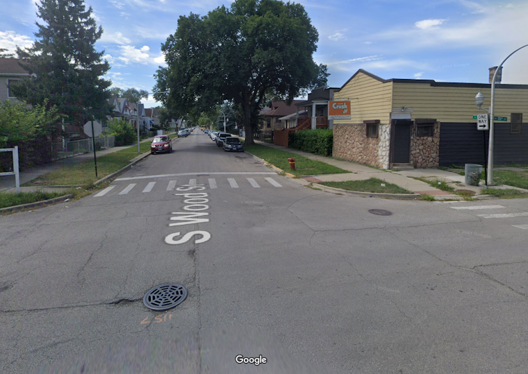 26-Year-Old Shot on Chicago's South Side, Offender Remains At Large