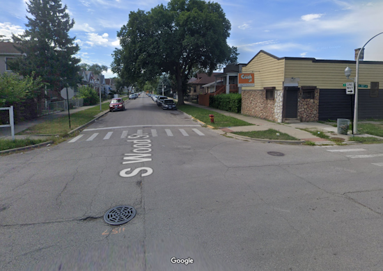26-Year-Old Shot on Chicago's South Side, Offender Remains At Large
